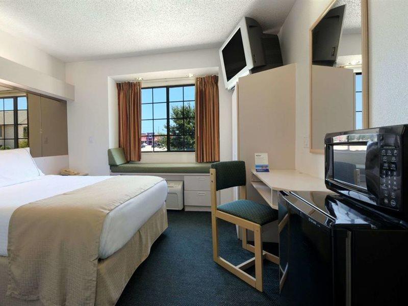 Travelodge By Wyndham Arlington/Dallas Area Eksteriør billede