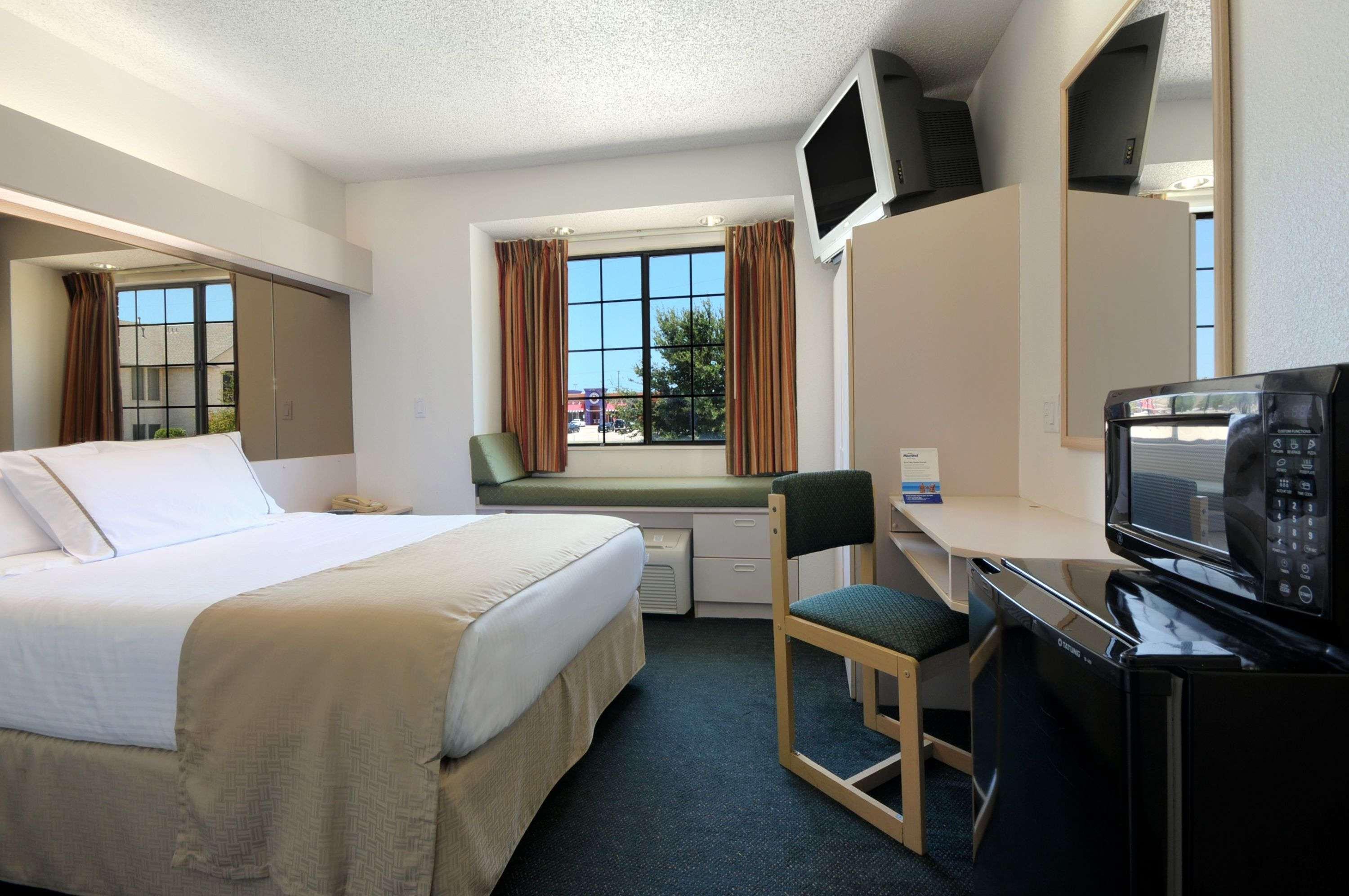 Travelodge By Wyndham Arlington/Dallas Area Eksteriør billede