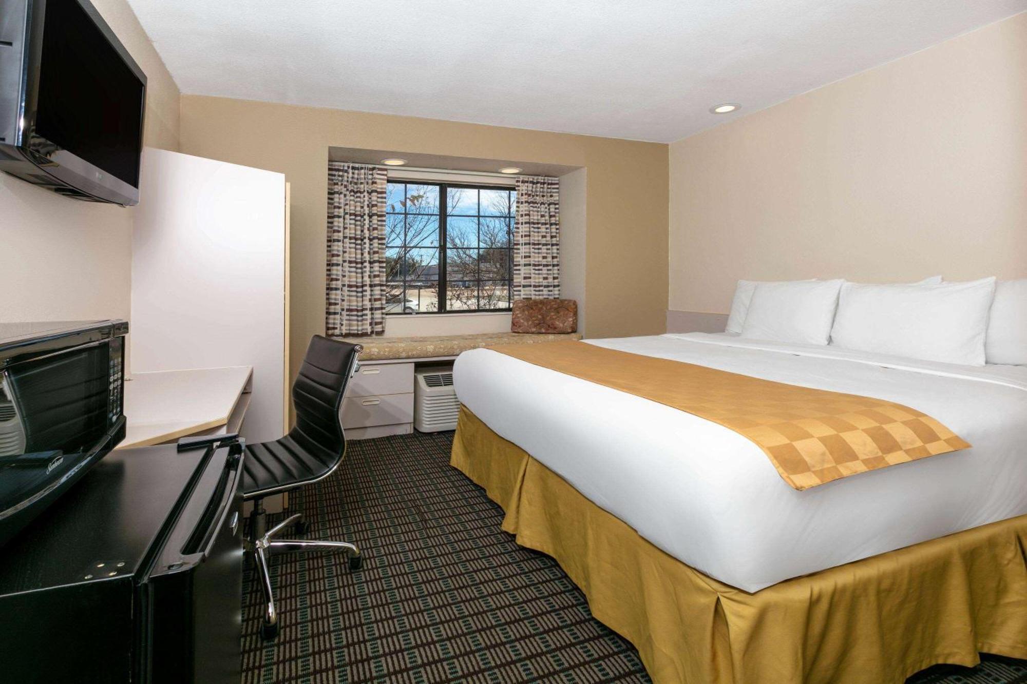 Travelodge By Wyndham Arlington/Dallas Area Eksteriør billede