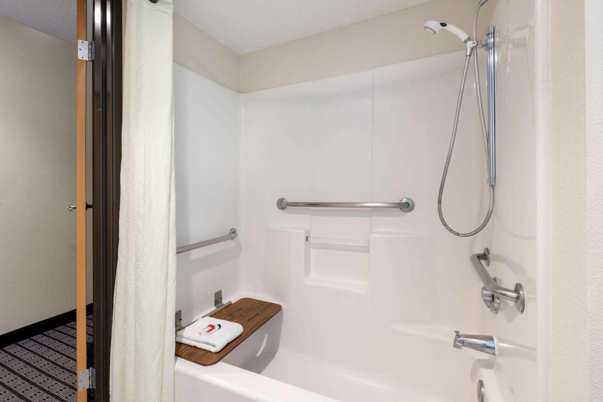 Travelodge By Wyndham Arlington/Dallas Area Eksteriør billede