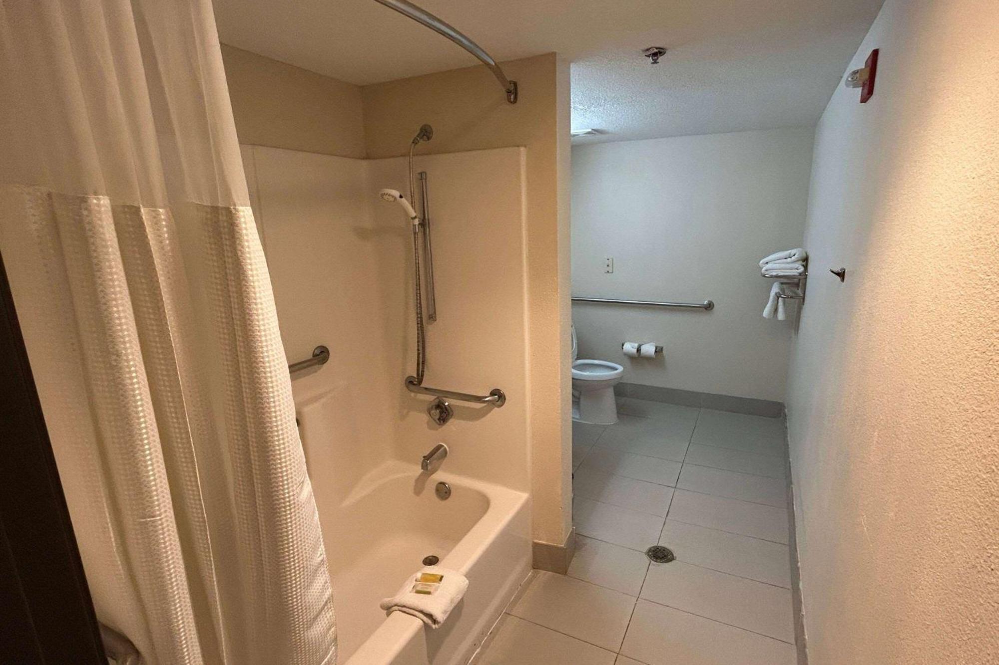 Travelodge By Wyndham Arlington/Dallas Area Eksteriør billede